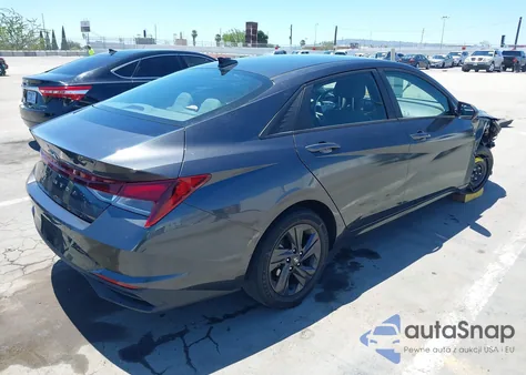 2021 Hyundai Elantra Sel z USA, uszkodzony, nr VIN 5NPLM4AG3MH024175